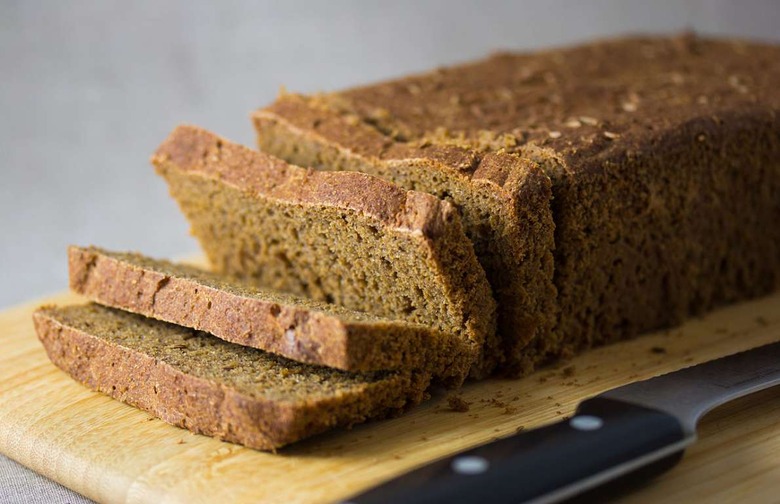 LowCarb Rye Bread Linked to Fewer Irritable Bowel Syndrome Symptoms